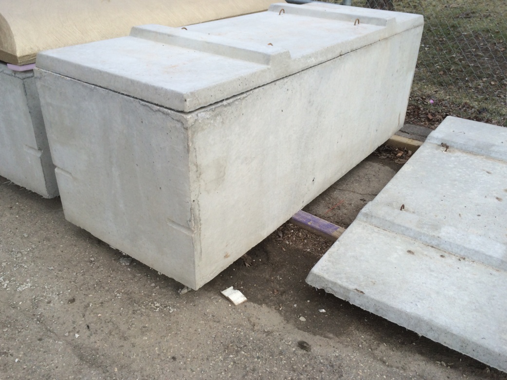 Non-sealing concrete vault