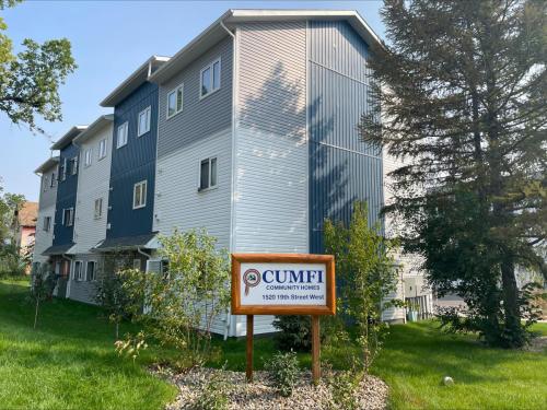 1520 19th Street West