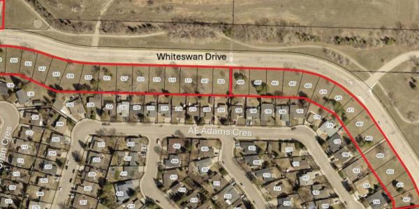 Picture of lots on Whiteswan Drive