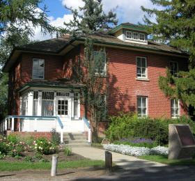 Forestry Farm Park and Zoo - Superintendent's Residence