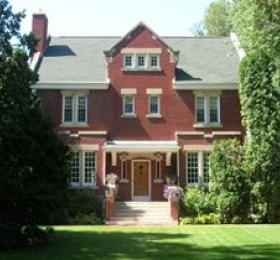 Hoeschen House