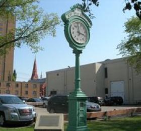 Star Phoenix Clock